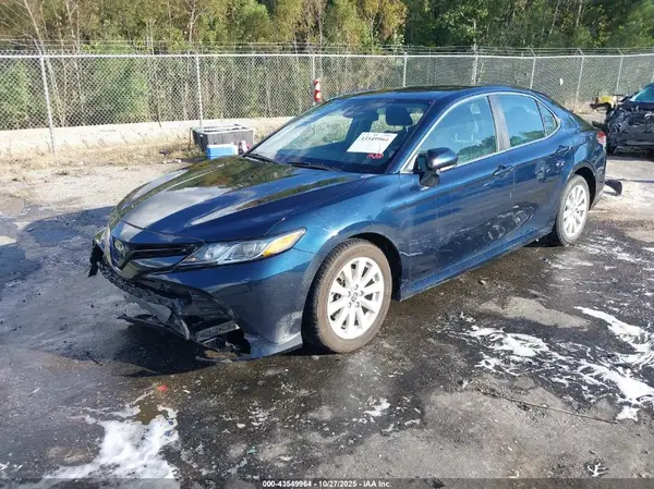 4T1B11HK2KU679732 2019 TOYOTA CAMRY - Image 2
