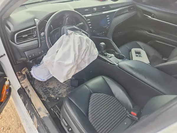 4T1B11HK2KU680735 2019 TOYOTA CAMRY - Image 8