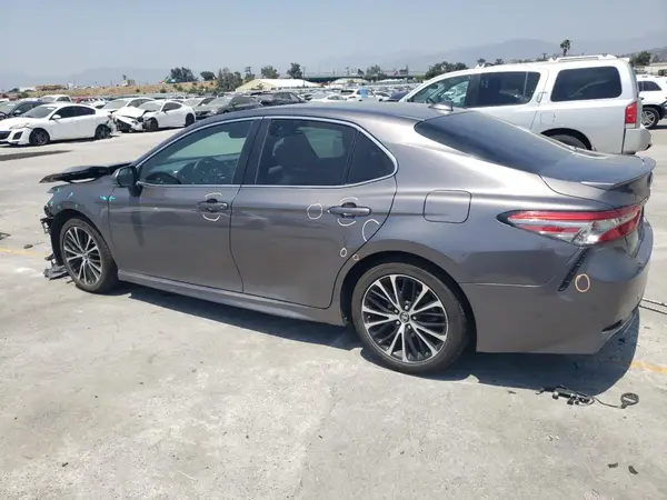 4T1B11HK2KU681979 2019 TOYOTA CAMRY - Image 2