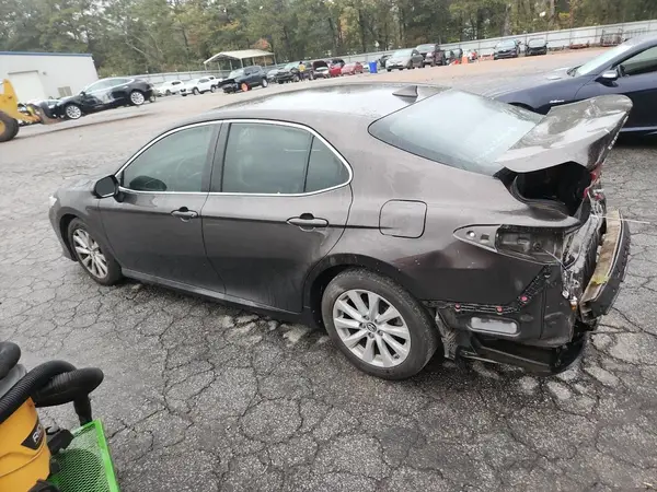 4T1B11HK2KU683442 2019 TOYOTA CAMRY - Image 2