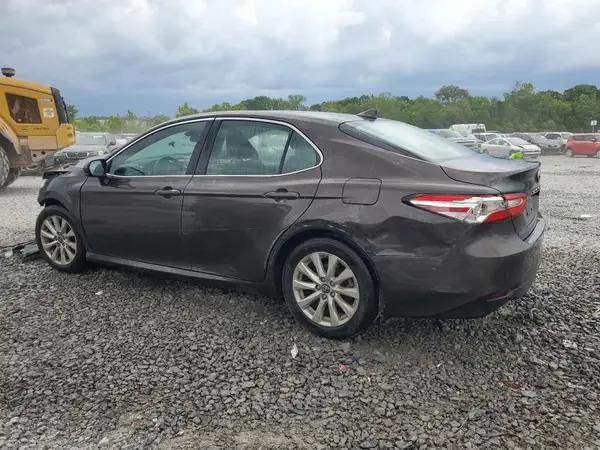 4T1B11HK2KU684056 2019 TOYOTA CAMRY - Image 2