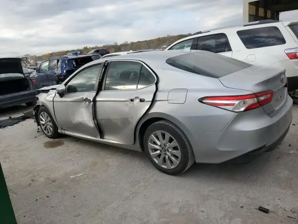 4T1B11HK2KU684526 2019 TOYOTA CAMRY - Image 2