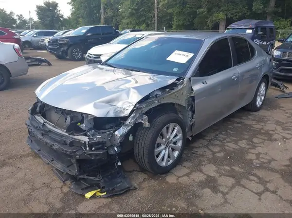 4T1B11HK2KU688740 2019 TOYOTA CAMRY - Image 2