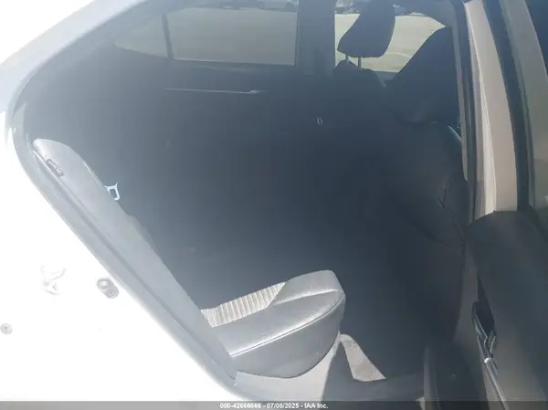 4T1B11HK2KU689001 2019 TOYOTA CAMRY - Image 8