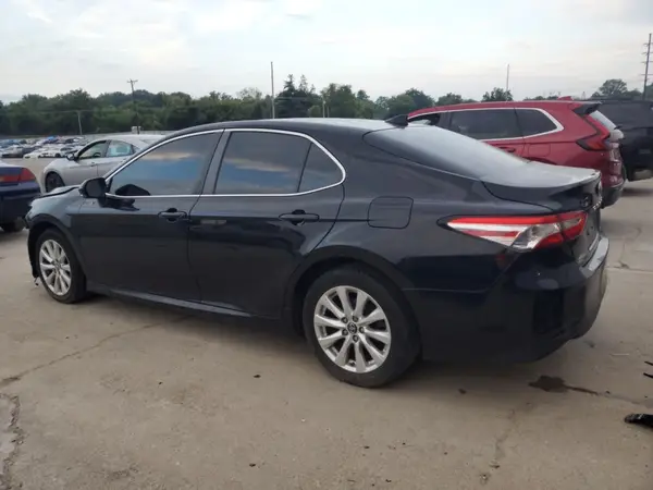 4T1B11HK2KU689189 2019 TOYOTA CAMRY - Image 2