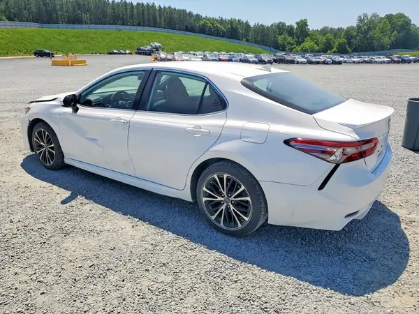 4T1B11HK2KU689340 2019 TOYOTA CAMRY - Image 2