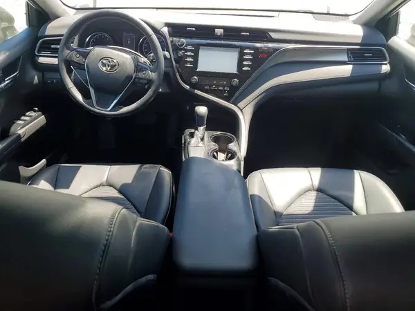 4T1B11HK2KU689340 2019 TOYOTA CAMRY - Image 8