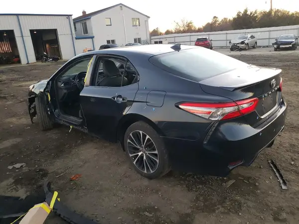 4T1B11HK2KU694845 2019 TOYOTA CAMRY - Image 2