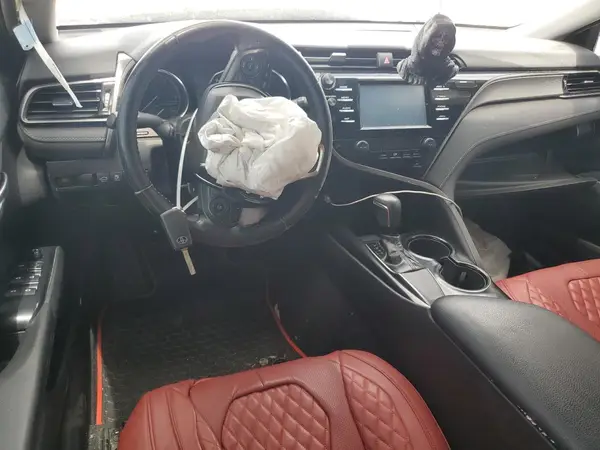 4T1B11HK2KU695056 2019 TOYOTA CAMRY - Image 8