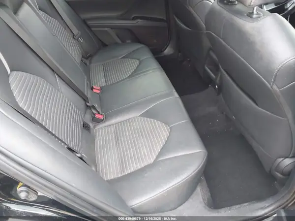 4T1B11HK2KU701423 2019 TOYOTA CAMRY - Image 8