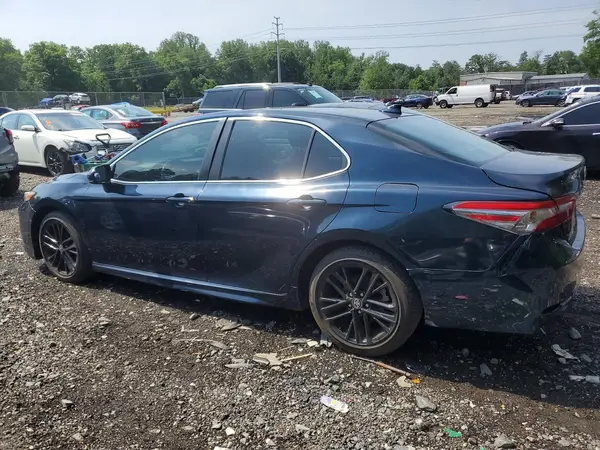 4T1B11HK2KU702877 2019 TOYOTA CAMRY - Image 2