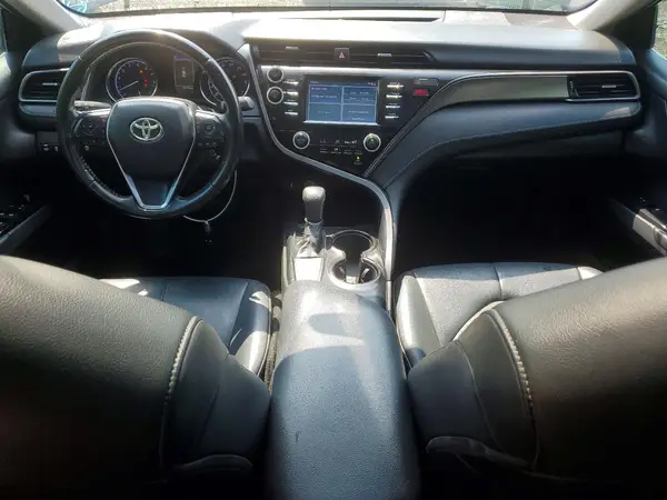 4T1B11HK2KU702877 2019 TOYOTA CAMRY - Image 8