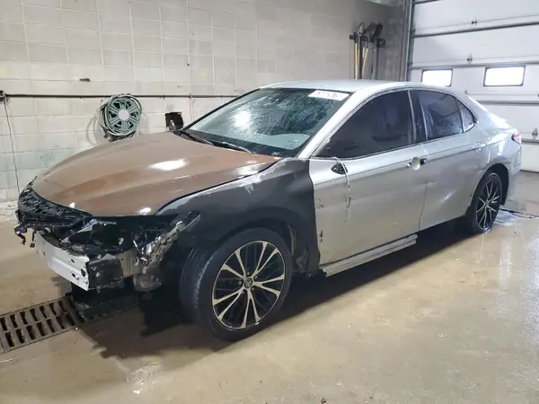 4T1B11HK2KU705858 2019 TOYOTA CAMRY - Image 1