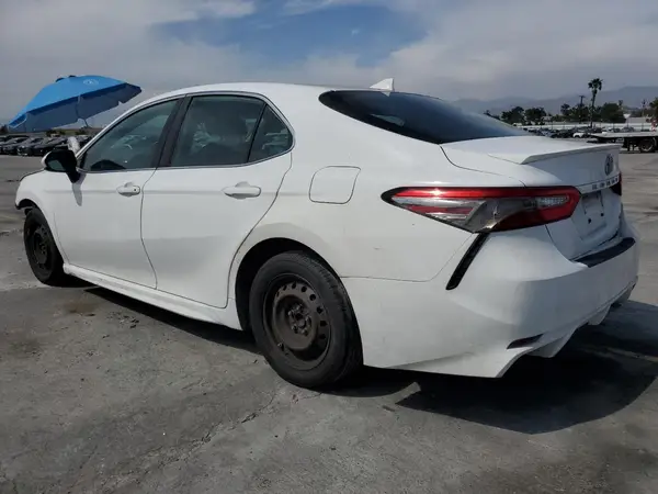 4T1B11HK2KU707075 2019 TOYOTA CAMRY - Image 2