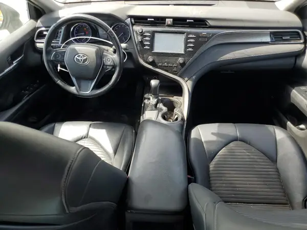 4T1B11HK2KU707075 2019 TOYOTA CAMRY - Image 8