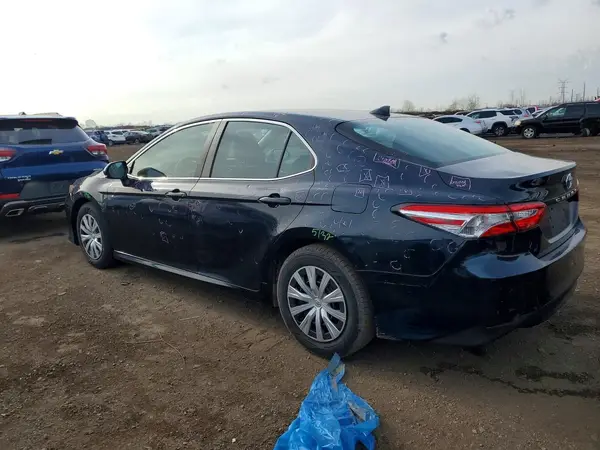 4T1B11HK2KU707738 2019 TOYOTA CAMRY - Image 2