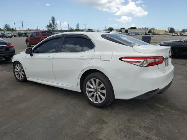 4T1B11HK2KU709232 2019 TOYOTA CAMRY - Image 2