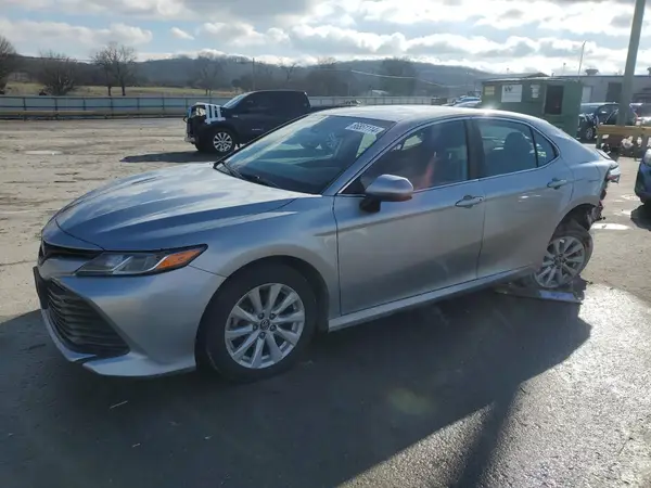 4T1B11HK2KU709375 2019 TOYOTA CAMRY - Image 1