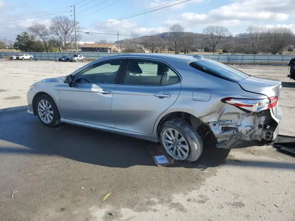 4T1B11HK2KU709375 2019 TOYOTA CAMRY - Image 2