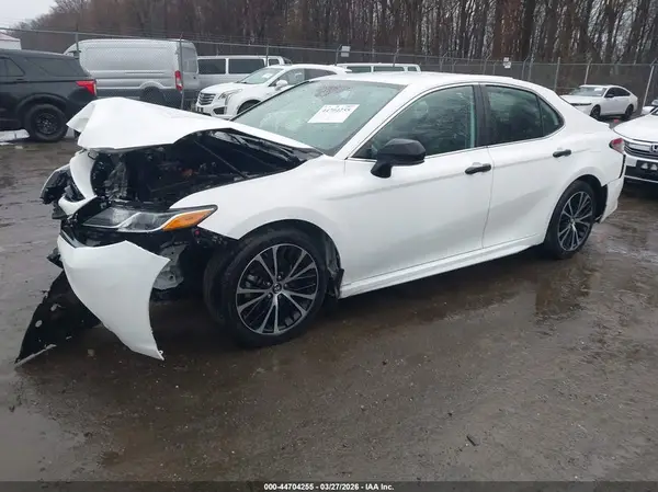 4T1B11HK2KU711708 2019 TOYOTA CAMRY - Image 2