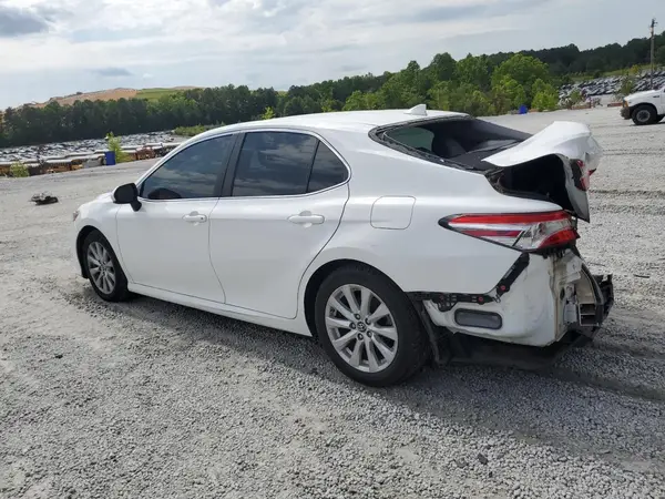 4T1B11HK2KU712969 2019 TOYOTA CAMRY - Image 2