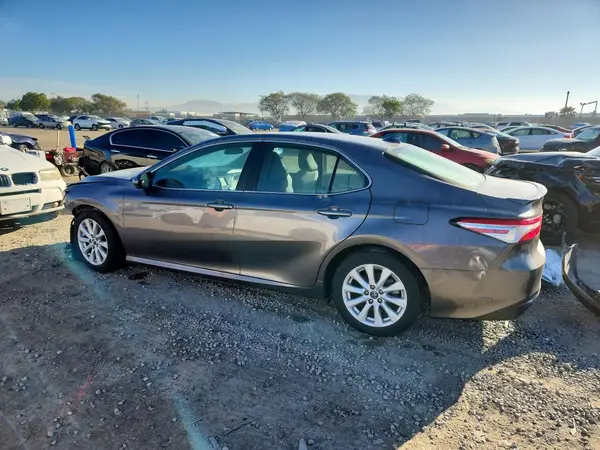 4T1B11HK2KU715502 2019 TOYOTA CAMRY - Image 2