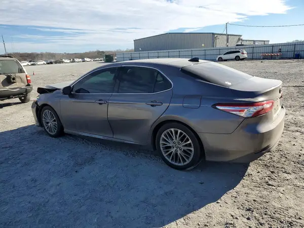 4T1B11HK2KU715709 2019 TOYOTA CAMRY - Image 2