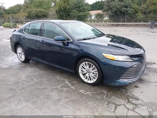 4T1B11HK2KU716276 2019 TOYOTA CAMRY - Image 1