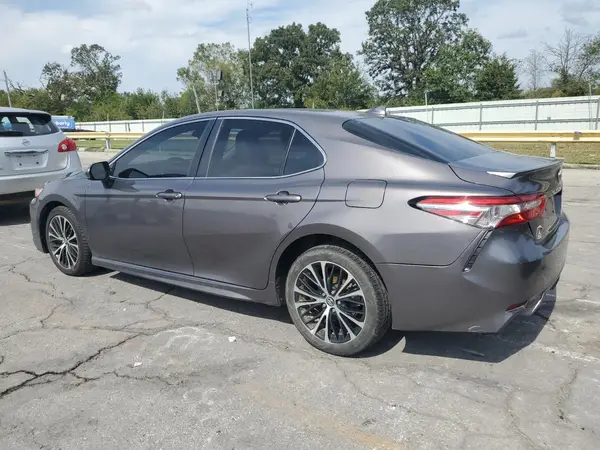 4T1B11HK2KU716942 2019 TOYOTA CAMRY - Image 2