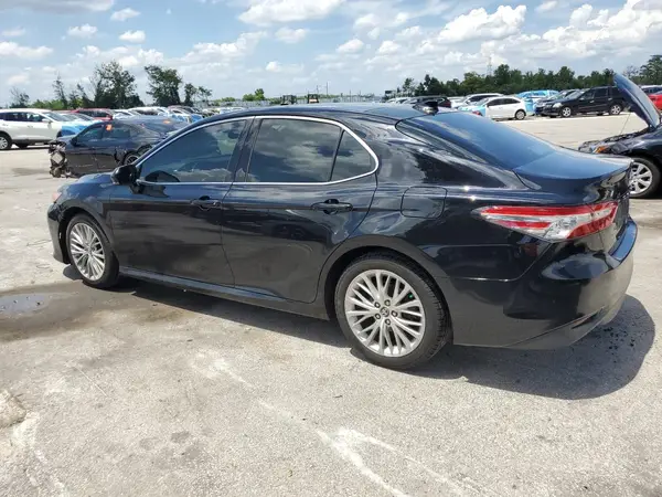 4T1B11HK2KU718948 2019 TOYOTA CAMRY - Image 2