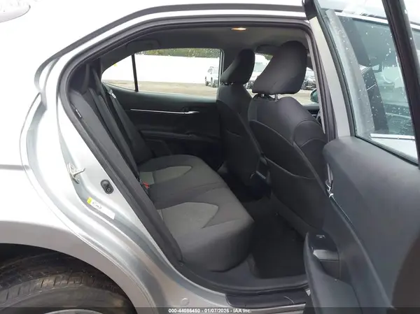 4T1B11HK2KU719033 2019 TOYOTA CAMRY - Image 8