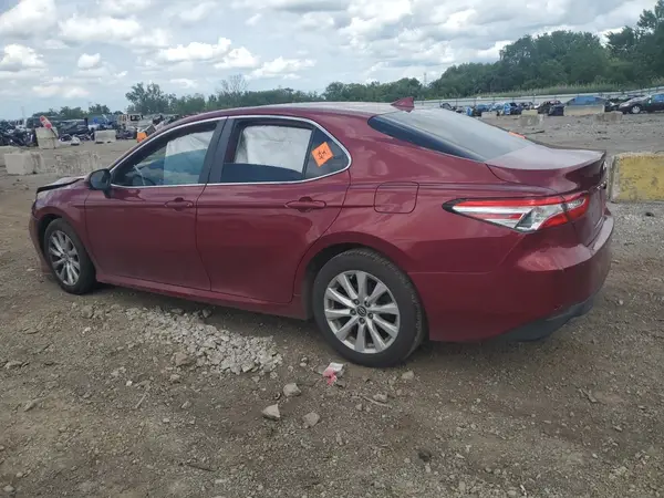 4T1B11HK2KU719159 2019 TOYOTA CAMRY - Image 2