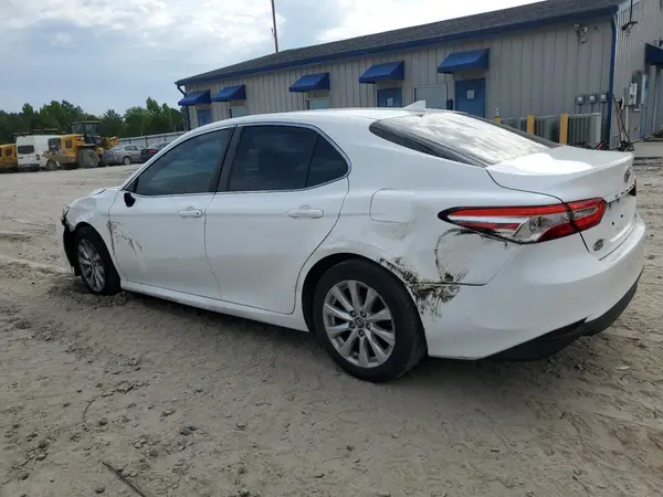 4T1B11HK2KU719470 2019 TOYOTA CAMRY - Image 2