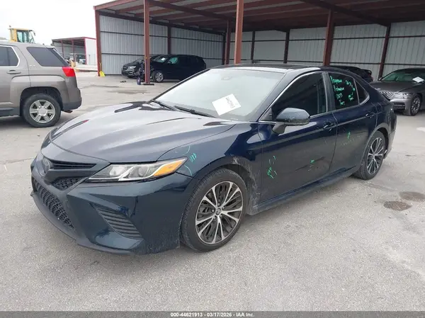 4T1B11HK2KU719890 2019 TOYOTA CAMRY - Image 2