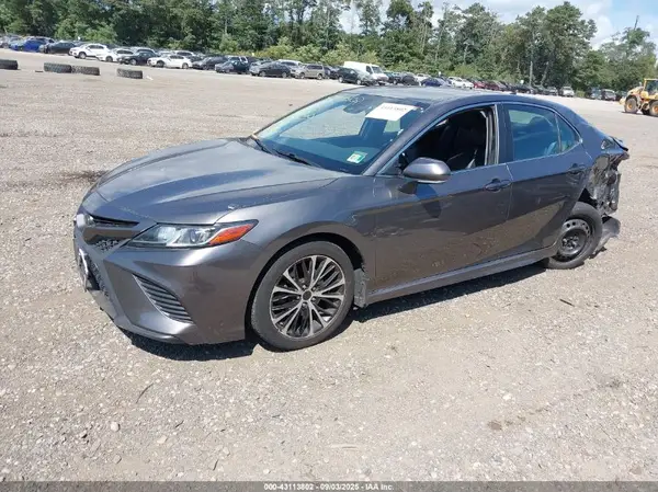 4T1B11HK2KU721123 2019 TOYOTA CAMRY - Image 2