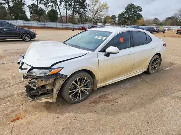 4T1B11HK2KU721574 2019 TOYOTA CAMRY - Image 1