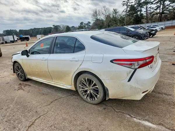 4T1B11HK2KU721574 2019 TOYOTA CAMRY - Image 2