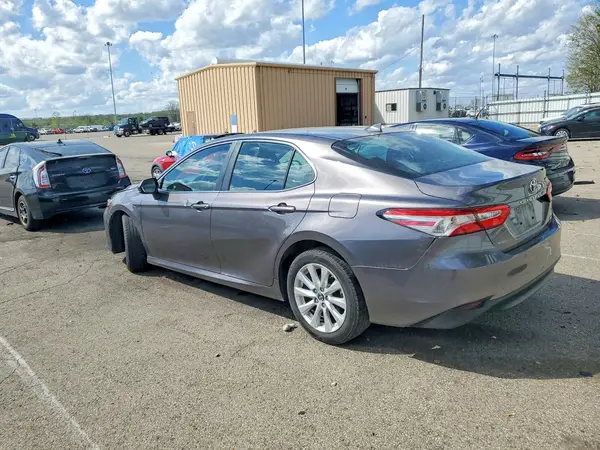 4T1B11HK2KU722515 2019 TOYOTA CAMRY - Image 2