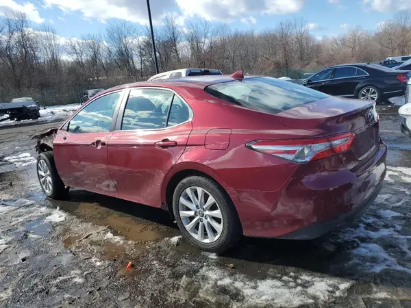 4T1B11HK2KU722823 2019 TOYOTA CAMRY - Image 2