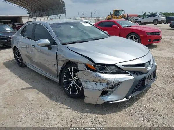 4T1B11HK2KU723731 2019 TOYOTA CAMRY - Image 1