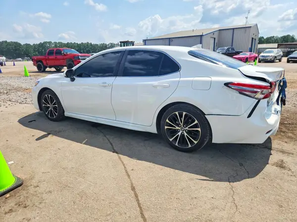 4T1B11HK2KU725477 2019 TOYOTA CAMRY - Image 2