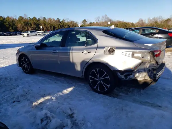 4T1B11HK2KU726578 2019 TOYOTA CAMRY - Image 2