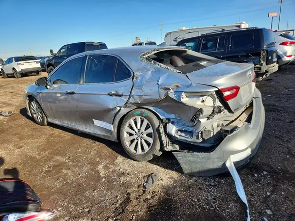 4T1B11HK2KU728024 2019 TOYOTA CAMRY - Image 2