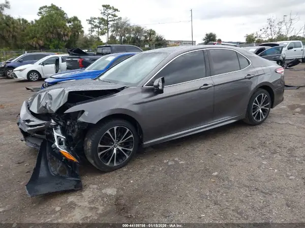 4T1B11HK2KU728878 2019 TOYOTA CAMRY - Image 2