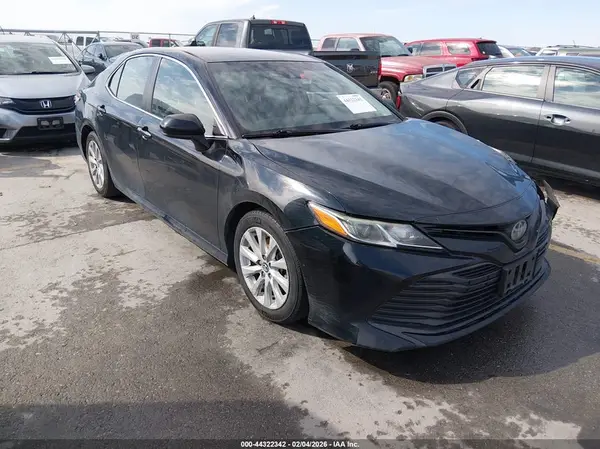 4T1B11HK2KU730811 2019 TOYOTA CAMRY - Image 1