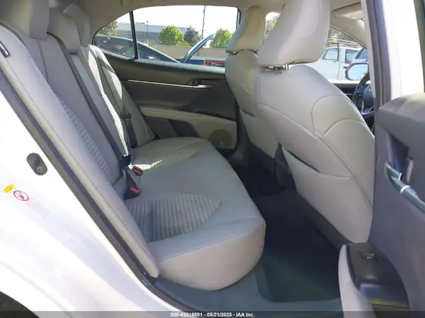 4T1B11HK2KU732428 2019 TOYOTA CAMRY - Image 8