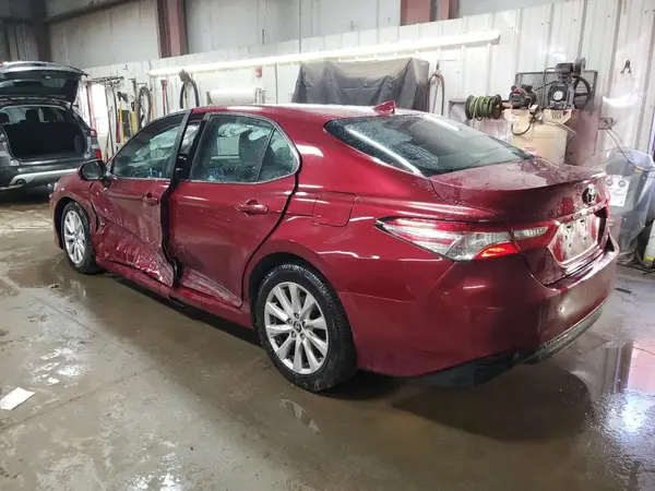 4T1B11HK2KU735894 2019 TOYOTA CAMRY - Image 2