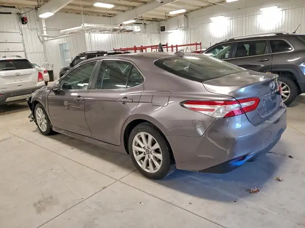 4T1B11HK2KU737158 2019 TOYOTA CAMRY - Image 2