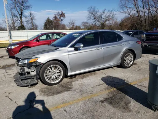 4T1B11HK2KU740755 2019 TOYOTA CAMRY - Image 1