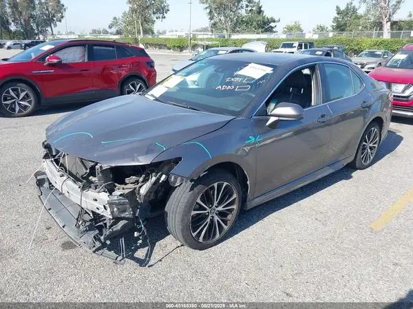 4T1B11HK2KU741002 2019 TOYOTA CAMRY - Image 2